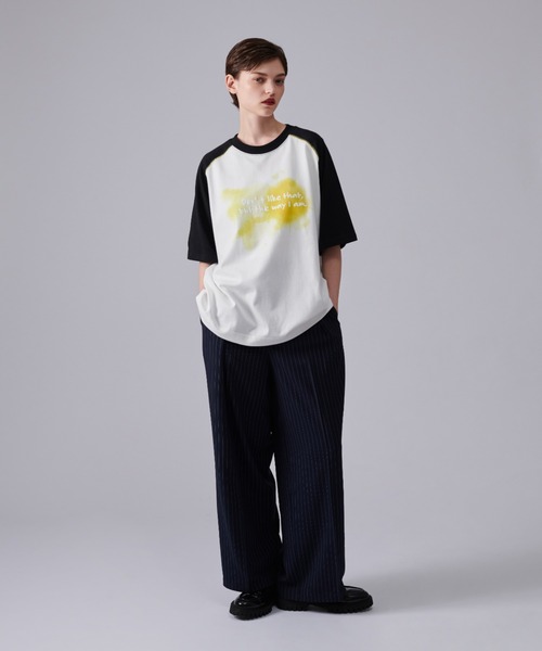 ONCILY(オンシェリー)の「GRADATION LOGO RAGLAN SLEEVE T-SHIRT / グラデーションロゴラグランTシャツ(Tシャツ/カットソー・メンズ・ネイビー/ブラック/イエロー・SMALL/MEDIUM/LARGE)」の21枚目の写真