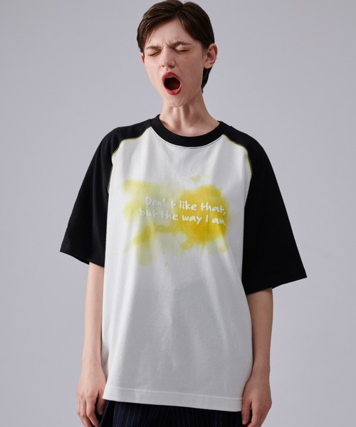 ONCILY(オンシェリー)の「GRADATION LOGO RAGLAN SLEEVE T-SHIRT / グラデーションロゴラグランTシャツ(Tシャツ/カットソー・メンズ・ネイビー/ブラック/イエロー・SMALL/MEDIUM/LARGE)」の20枚目の写真