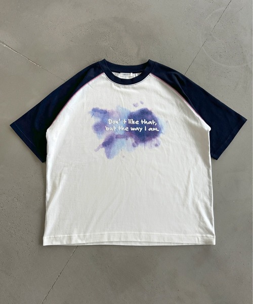 ONCILY(オンシェリー)の「GRADATION LOGO RAGLAN SLEEVE T-SHIRT / グラデーションロゴラグランTシャツ(Tシャツ/カットソー・メンズ・ネイビー/ブラック/イエロー・SMALL/MEDIUM/LARGE)」の16枚目の写真