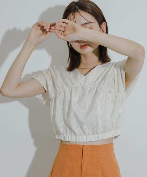 SENSE OF PLACE by URBAN RESEARCH（センスオブプレイスバイアーバンリサーチ）の「クロップドギャザーブラウス（シャツ/ブラウス・レディース・ベージュ/ライトブルー/オフホワイト・ONE）」の17枚目の写真