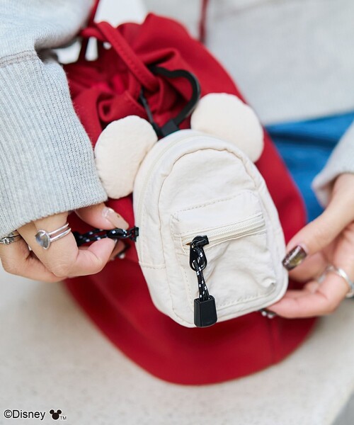 Disney（ディズニー）の「【MICKEY(ミッキー) / 別注】 リュック型シルエットミニポーチ（ポーチ・レディース・ブラック/レッド/オフホワイト/その他7/その他1/その他2/その他3/その他5/シルバー/ナチュラル/その他9/その他8/その他4・FREE）」の2枚目の写真