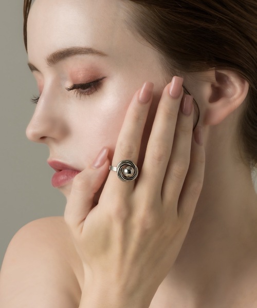 muku（ムク）の「ローズリング（リング・レディース・シルバー/ゴールド・FREE）」の4枚目の写真