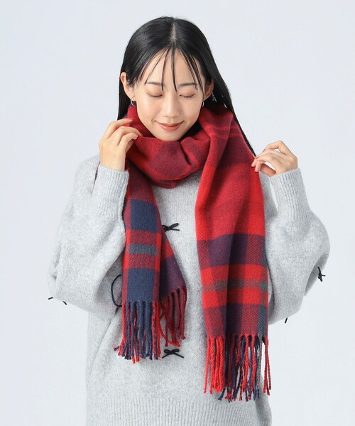 BEAMS HEART(ビームスハート)の「チェック柄 大判ストール(マフラー・レディース・ピンク/ブラウン/ブラック/ホワイト系その他5/ベージュ/ダークブラウン/レッド・ONE SIZE)」の7枚目の写真