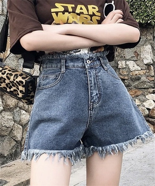 FREE STYLISTS(フリー スタイリスト)の「フリンジデニムショートパンツ(デニムパンツ・レディース・ホワイト/ブラック/ネイビー/ブルー・M/XL/S/L/2XL)」の3枚目の写真