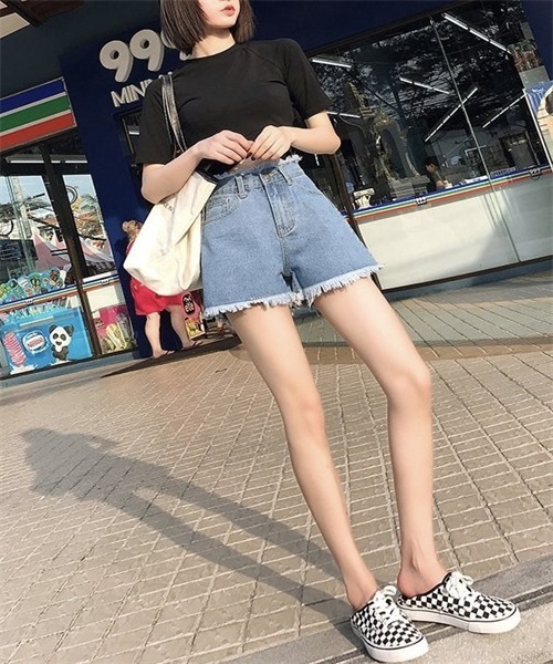 FREE STYLISTS(フリー スタイリスト)の「フリンジデニムショートパンツ(デニムパンツ・レディース・ホワイト/ブラック/ネイビー/ブルー・M/XL/S/L/2XL)」の21枚目の写真