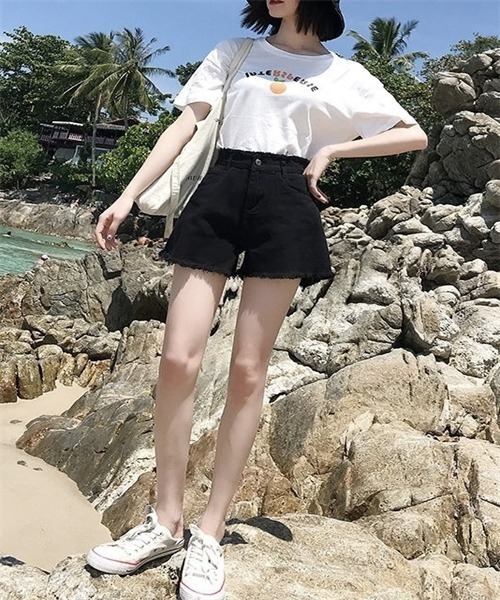 FREE STYLISTS(フリー スタイリスト)の「フリンジデニムショートパンツ(デニムパンツ・レディース・ホワイト/ブラック/ネイビー/ブルー・M/XL/S/L/2XL)」の6枚目の写真