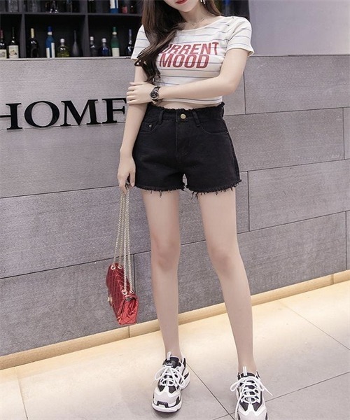 FREE STYLISTS(フリー スタイリスト)の「フリンジデニムショートパンツ(デニムパンツ・レディース・ホワイト/ブラック/ネイビー/ブルー・M/XL/S/L/2XL)」の5枚目の写真