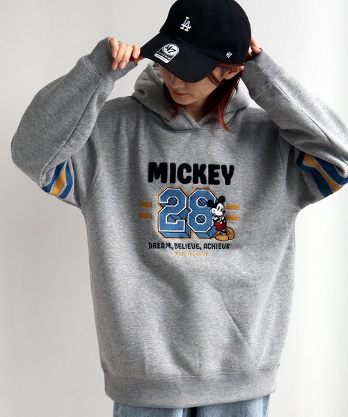 定価40700円　ダボロ　ミッキー サガラ刺繍　パーカー　新品未使用3959 セール】【Disney/ディズニー】アートワークデザイン 裏起毛