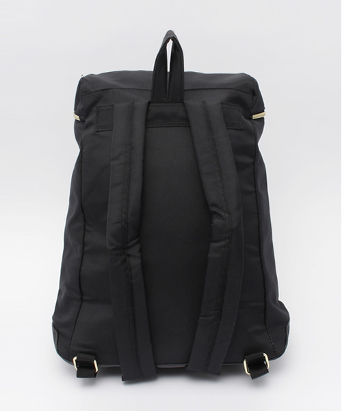 one after another NICE CLAUP（ワンアフターアナザーナイスクラップ）の「★【mer11月号掲載 ナイスクラップ】ナイロンリュック（バックパック/リュック・レディース・アイボリー/ブラック/カーキ・FREE）」の5枚目の写真