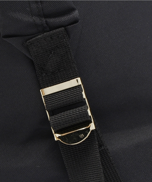 one after another NICE CLAUP（ワンアフターアナザーナイスクラップ）の「★【mer11月号掲載 ナイスクラップ】ナイロンリュック（バックパック/リュック・レディース・アイボリー/ブラック/カーキ・FREE）」の8枚目の写真