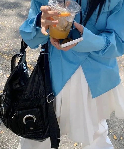 BARELY BLUE（ベアリーブルー）の「【 BARELY BLUE / ベアリーブルー 】 韓国風 3WAY ビッグ トートバッグ（トートバッグ・レディース・ブラック/ホワイト・FREE）」の11枚目の写真