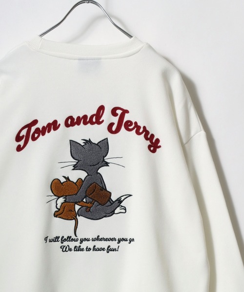 Tom＆Jerry（トムアンドジェリー）の「Tom and Jerry/トムとジェリー ワンポイント バックサガラ刺繍 プリント 裏起毛 オーバーサイズ スウェット レディース メンズ トレーナー（スウェット・レディース・ブルー系その他/グレー系その他/アッシュグレー/ブルー系その他2/スミクロ/ピンク系その他/ブラック系その他3/グレー系その他2/アイボリー/ホワイト系その他/ネイビー/グレイッシュブルー/グレー系その他3/グレー系その他4/ホワイト/ブラック系その他/ホワイト系その他2/ブラック系その他2/ブルー系その他3/ブラック系その他5/ホワイト系その他4/グレー系その他5/ブラック系その他4/ホワイト系その他3/ブラウン/ブラック系その他6・LL/M/L）」の5枚目の写真