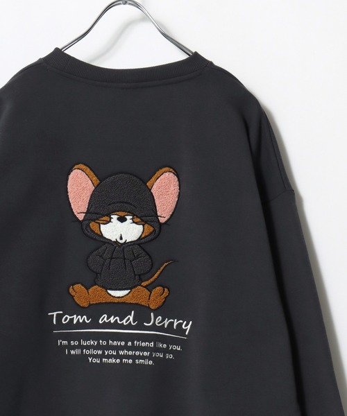 Tom＆Jerry（トムアンドジェリー）の「Tom and Jerry/トムとジェリー ワンポイント バックサガラ刺繍 プリント 裏起毛 オーバーサイズ スウェット レディース メンズ トレーナー（スウェット・レディース・ブルー系その他/グレー系その他/アッシュグレー/ブルー系その他2/スミクロ/ピンク系その他/ブラック系その他3/グレー系その他2/アイボリー/ホワイト系その他/ネイビー/グレイッシュブルー/グレー系その他3/グレー系その他4/ホワイト/ブラック系その他/ホワイト系その他2/ブラック系その他2/ブルー系その他3/ブラック系その他5/ホワイト系その他4/グレー系その他5/ブラック系その他4/ホワイト系その他3/ブラウン/ブラック系その他6・LL/M/L）」の9枚目の写真