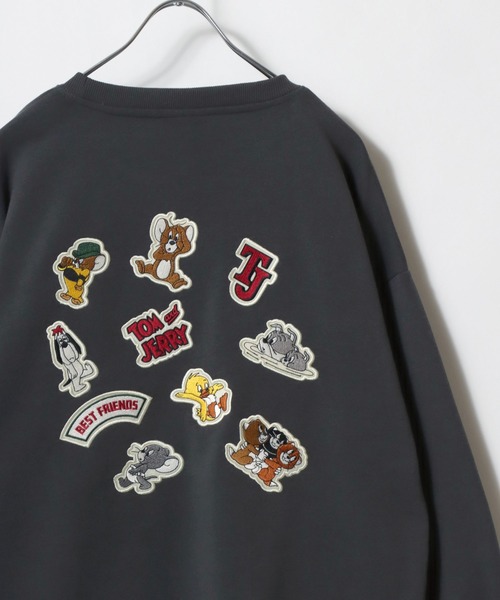 Tom＆Jerry（トムアンドジェリー）の「Tom and Jerry/トムとジェリー ワンポイント バックサガラ刺繍 プリント 裏起毛 オーバーサイズ スウェット レディース メンズ トレーナー（スウェット・レディース・ブルー系その他/グレー系その他/アッシュグレー/ブルー系その他2/スミクロ/ピンク系その他/ブラック系その他3/グレー系その他2/アイボリー/ホワイト系その他/ネイビー/グレイッシュブルー/グレー系その他3/グレー系その他4/ホワイト/ブラック系その他/ホワイト系その他2/ブラック系その他2/ブルー系その他3/ブラック系その他5/ホワイト系その他4/グレー系その他5/ブラック系その他4/ホワイト系その他3/ブラウン/ブラック系その他6・LL/M/L）」の13枚目の写真