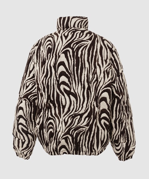 ERL（イーアールエル）の「UNISEX ZEBRA QUILTED PUFFER WOVEN（ダウンジャケット/コート・メンズ・ゼブラ・L）」の2枚目の写真
