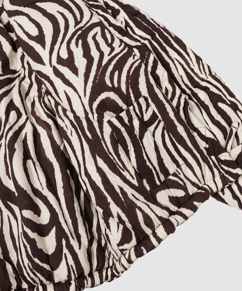 ERL（イーアールエル）の「UNISEX ZEBRA QUILTED PUFFER WOVEN（ダウンジャケット/コート・メンズ・ゼブラ・L）」の3枚目の写真