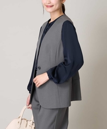 a.v.v（アーヴェヴェ）の「【洗える/イージーケア/UVカット/ストレッチ】スカルノテックスバックペプラムジレ（ベスト）」
