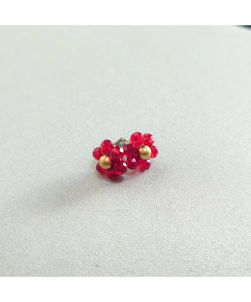 tone(トーン)の「【SunnyBOX】ビーズフラワーの一粒ピアス(MA)(ピアス(両耳用)・レディース・クリア/ブラック/ブラック×ゴールド/ホワイト/オレンジ/レッド・FREE)」の5枚目の写真