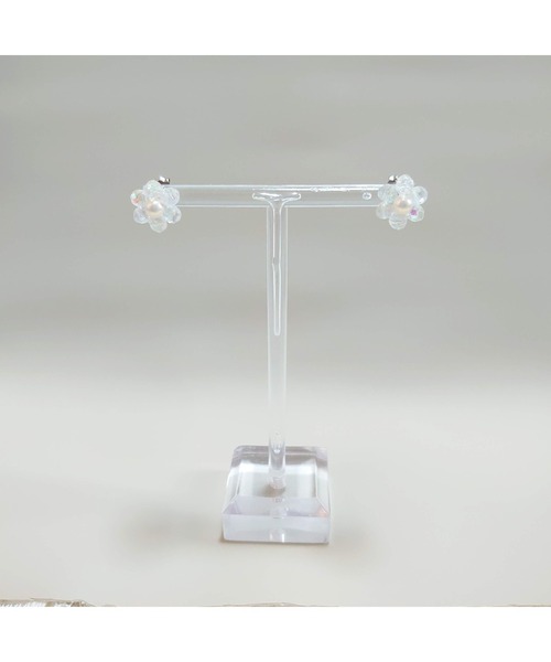 tone(トーン)の「【SunnyBOX】ビーズフラワーの一粒ピアス(MA)(ピアス(両耳用)・レディース・クリア/ブラック/ブラック×ゴールド/ホワイト/オレンジ/レッド・FREE)」の1枚目の写真