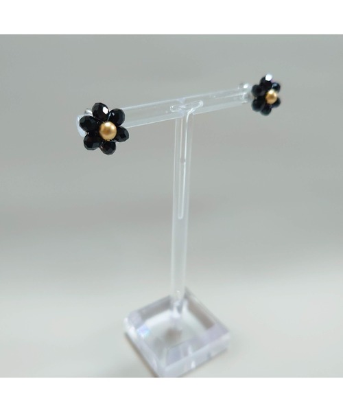 tone(トーン)の「【SunnyBOX】ビーズフラワーの一粒ピアス(MA)(ピアス(両耳用)・レディース・クリア/ブラック/ブラック×ゴールド/ホワイト/オレンジ/レッド・FREE)」の11枚目の写真