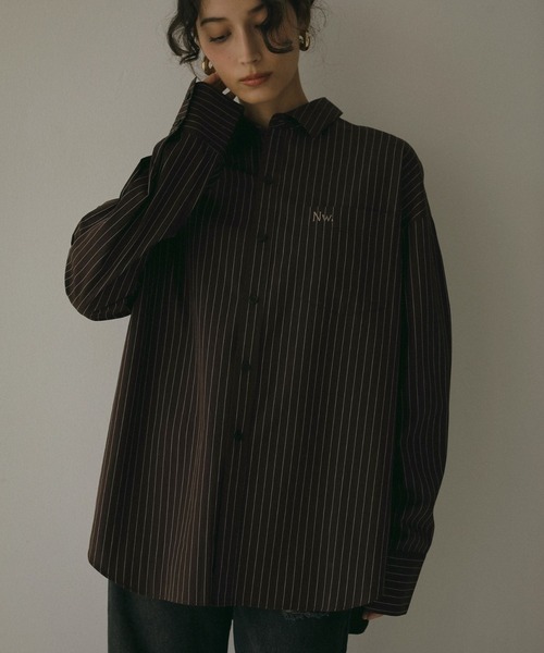 N WITH.(エヌウィズ)の「オーバーストライプシャツ(シャツ/ブラウス・レディース・グレー/ブラウン・FREE)」の2枚目の写真