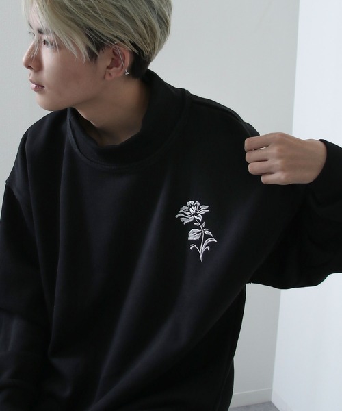 NILWAY(ニルウェイ)の「薔薇 刺繍 ハイネック オーバースウェット(スウェット・メンズ・チャコール/杢グレー/ブルー/ブラック・MEDIUM/LARGE)」の5枚目の写真