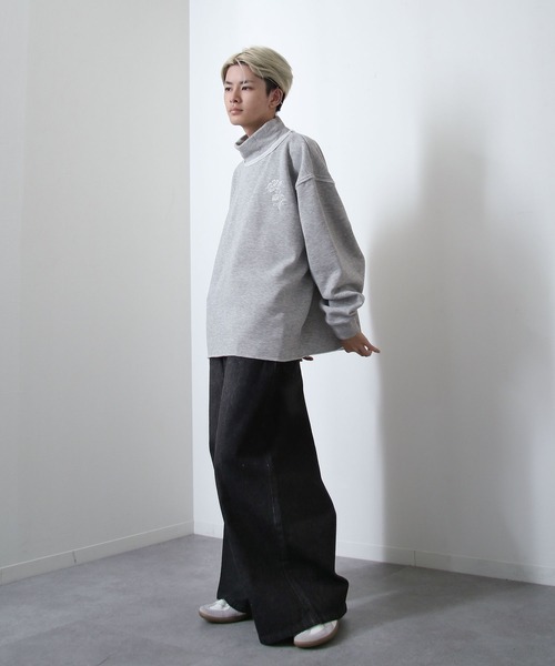 NILWAY(ニルウェイ)の「薔薇 刺繍 ハイネック オーバースウェット(スウェット・メンズ・チャコール/杢グレー/ブルー/ブラック・MEDIUM/LARGE)」の17枚目の写真