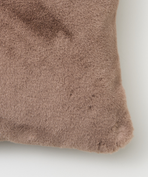 collex（コレックス）の「エコファークッションカバー 45×45㎝（クッション/クッションカバー・レディース・グレー/ベージュ・フリー）」の3枚目の写真