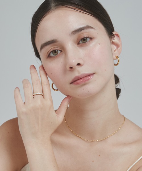ciite' surgical stainless(シーテサージカルステンレス)の「【 金属アレルギー対応 】2way ハーフエタニティ ビジューリング サージカルステンレス(リング・レディース・シルバー/ピンクゴールド/ゴールド・9号/13号/11号)」の7枚目の写真