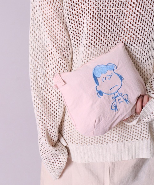 PEANUTS（ピーナッツ）の「(ACT)【PEANUTS】フェイス 刺繍 ナイロン ポーチ（ポーチ・レディース・ライトピンク/ダークベージュ/チャコールグレー/スカイブルー/ブラック/イエロー/アイボリー/セージグリーン・ONE SIZE）」の8枚目の写真