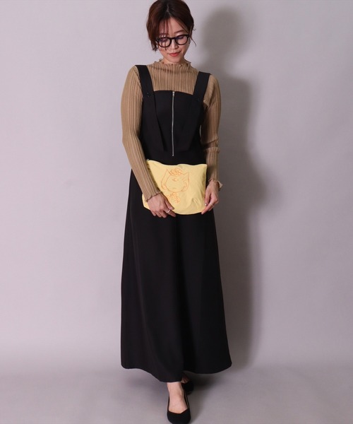 PEANUTS（ピーナッツ）の「(ACT)【PEANUTS】フェイス 刺繍 ナイロン ポーチ（ポーチ・レディース・ライトピンク/ダークベージュ/チャコールグレー/スカイブルー/ブラック/イエロー/アイボリー/セージグリーン・ONE SIZE）」の9枚目の写真