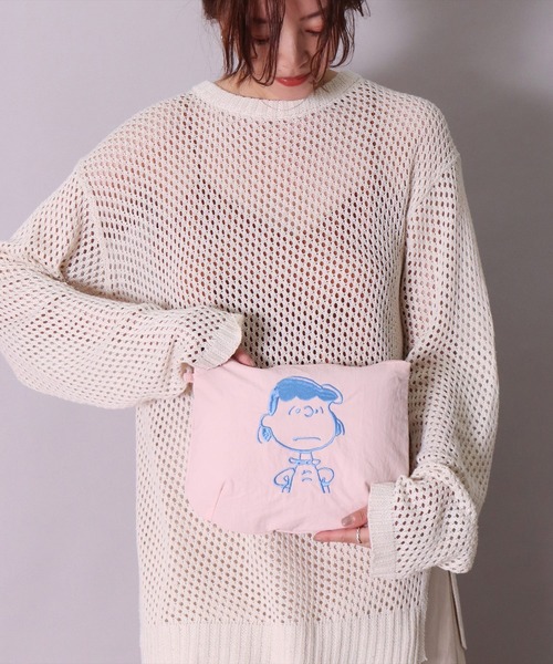 PEANUTS（ピーナッツ）の「(ACT)【PEANUTS】フェイス 刺繍 ナイロン ポーチ（ポーチ・レディース・ライトピンク/ダークベージュ/チャコールグレー/スカイブルー/ブラック/イエロー/アイボリー/セージグリーン・ONE SIZE）」の12枚目の写真