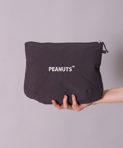 PEANUTS（ピーナッツ）の「(ACT)【PEANUTS】フェイス 刺繍 ナイロン ポーチ（ポーチ・レディース・ライトピンク/ダークベージュ/チャコールグレー/スカイブルー/ブラック/イエロー/アイボリー/セージグリーン・ONE SIZE）」の18枚目の写真