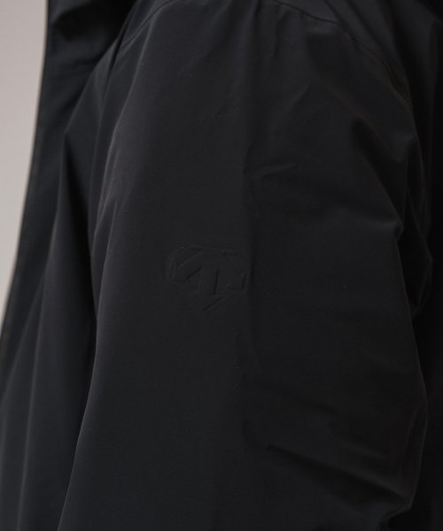 DESCENTE ALLTERRAIN（デサント　オルテライン）の「DESCENTE ALLTERRAIN 水沢ダウン INVISIBLE DOWN JACKET INV-06（ダウンジャケット/コート・メンズ・ブラック・MEDIUM/LARGE/X-LARGE）」の4枚目の写真