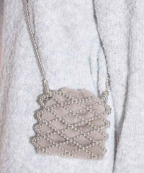 tocco closet(トッコ クローゼット)の「【ZOZO限定】パールファー巾着バッグ(ショルダーバッグ・レディース・グレー/オフホワイト・FREE)」の14枚目の写真