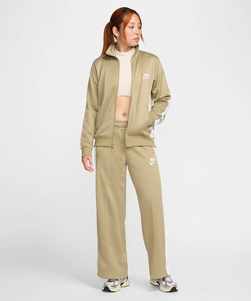 NIKE(ナイキ)の「ナイキ スポーツウェア ウィメンズ ニット ジャケット / Nike Sportswear Women's Knit Jacket HF4707-276 Neutral Olive(ジャージ・レディース・ライトオリーブ・2XL/L/M/S/XL/XS)」の3枚目の写真