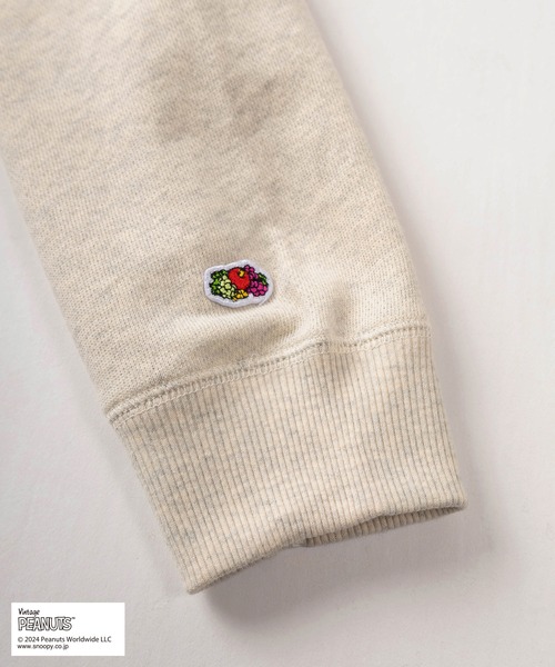 PEANUTS(ピーナッツ)の「【0】【Fruit of the Loom/フルーツオブザルーム】PEANUTSコラボ ヴィンテージイラストデザイン プリントトレーナー/キャラクタースウェット/ビッグシルエット/ ユニセックス(スウェット・レディース・サックスブルー/オフホワイト/ライトパープル/オレンジ・S/M/L)」の8枚目の写真