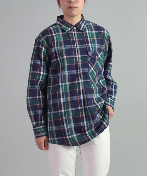 OMNIGOD（オムニゴッド）の「[OMNIGOD womens / オムニゴッド] 綿麻チェック アーミープルオーバーシャツ（シャツ/ブラウス・レディース・ホワイト系その他/パープル系その他・0）」の2枚目の写真