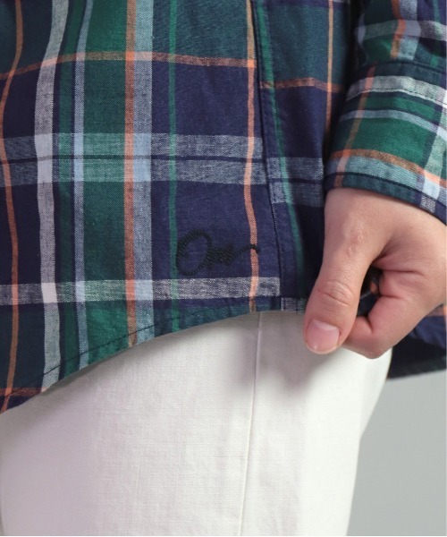 OMNIGOD（オムニゴッド）の「[OMNIGOD womens / オムニゴッド] 綿麻チェック アーミープルオーバーシャツ（シャツ/ブラウス・レディース・ホワイト系その他/パープル系その他・0）」の17枚目の写真