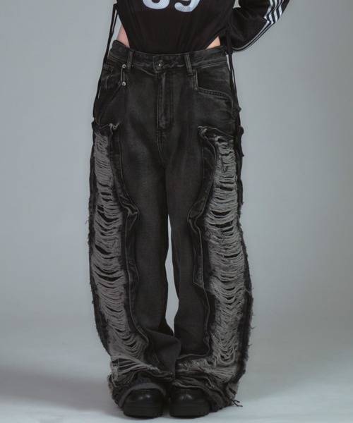 tinkerend（ティンカーエンド）の「【ユニセックス】Damage Wide Denim / ダメージワイドデニムパンツ（デニムパンツ・レディース・ブルー/ブラック・M/L）」の2枚目の写真