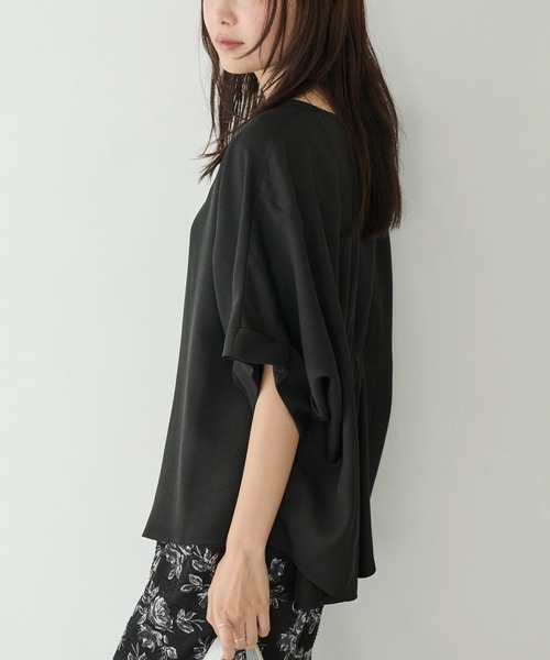 LAVEANGE（ラビアンジェ）の「【好機能シリーズ】接触冷感/UVカット/タックブラウス（シャツ/ブラウス・レディース・ブラック/ブラウン/ベージュ・M/LL/3L/4L/5L）」の6枚目の写真