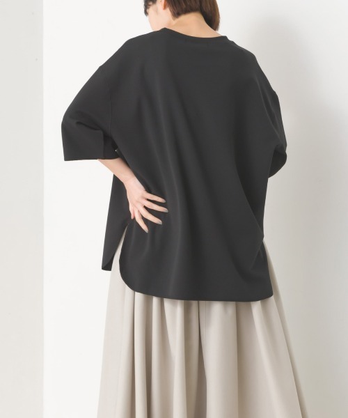 OMNES（オムネス）の「カットジョーゼットガゼット裾ラウンド半袖プルオーバー（Tシャツ/カットソー・レディース・ライトグレー/ブラック/アイボリー・FREE）」の16枚目の写真