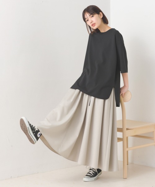 OMNES（オムネス）の「カットジョーゼットガゼット裾ラウンド半袖プルオーバー（Tシャツ/カットソー・レディース・ライトグレー/ブラック/アイボリー・FREE）」の15枚目の写真