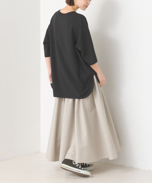 OMNES（オムネス）の「カットジョーゼットガゼット裾ラウンド半袖プルオーバー（Tシャツ/カットソー・レディース・ライトグレー/ブラック/アイボリー・FREE）」の14枚目の写真