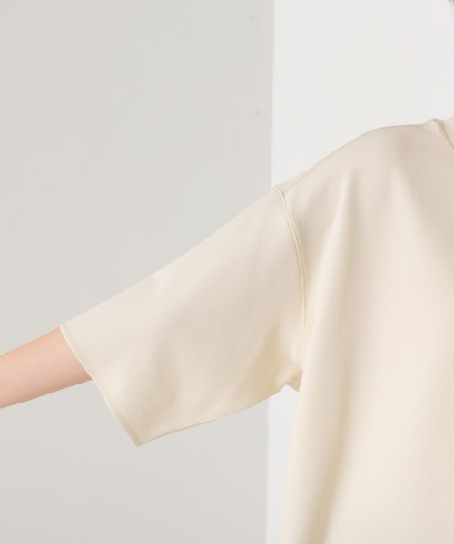 OMNES（オムネス）の「カットジョーゼットガゼット裾ラウンド半袖プルオーバー（Tシャツ/カットソー・レディース・ライトグレー/ブラック/アイボリー・FREE）」の6枚目の写真