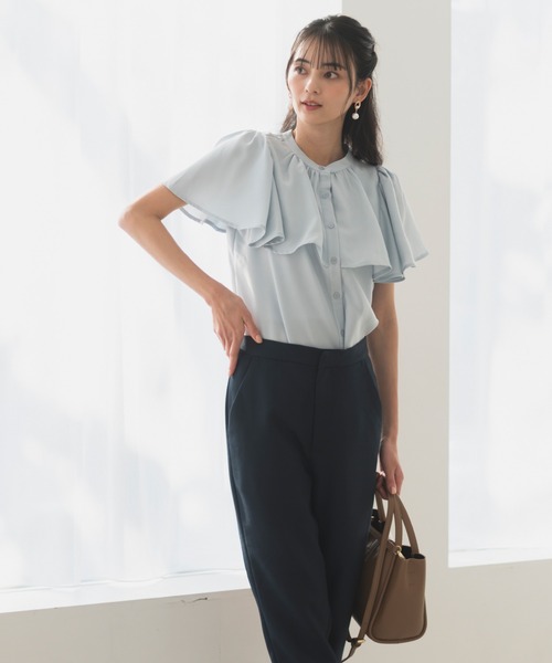 CELEN(セレン)の「【洗える/防シワ加工/UV加工/花粉防止】ケープフレアブラウス 半袖(シャツ/ブラウス・レディース・ホワイト/ブルー/ブラック・L/M/S)」の5枚目の写真
