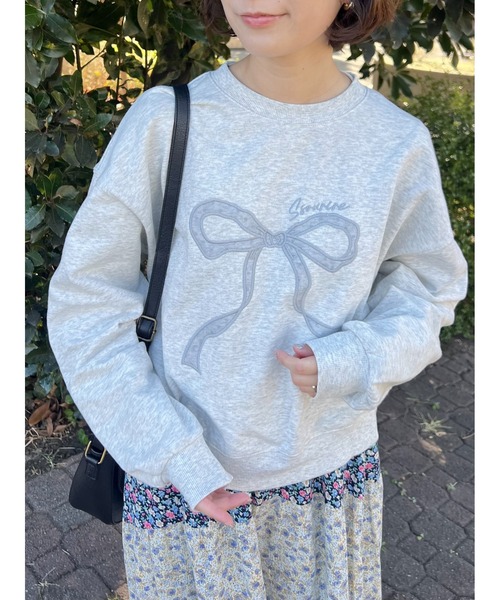 Samansa Mos2（サマンサ モスモス）の「リボン&ロゴチュールアップリケ刺繍スウェット（Tシャツ/カットソー・レディース・ブラック/グレー/ピンク/ブルー/オフホワイト・F）」の3枚目の写真