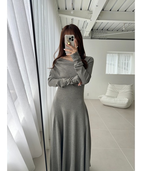 Ogue.（オグ）の「[ Ogue. ] one shoulder dcollet knit op （ワンショルダーデコルテニットワンピース）（ワンピース・レディース・ライトグレー/アイボリー・FREE）」の13枚目の写真