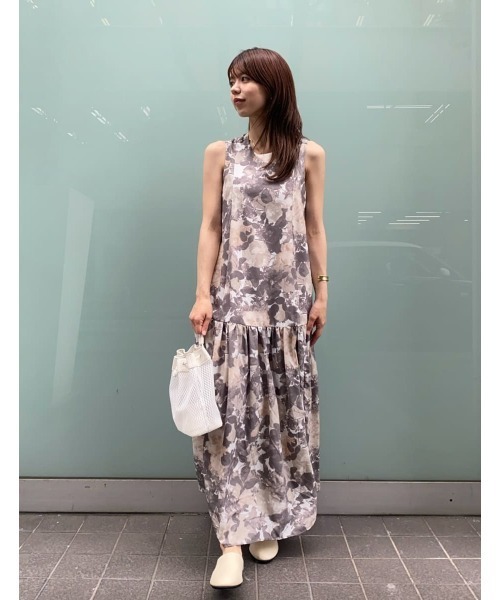【値下げ中】Mila Owen フラワープリント マキシワンピース セール】バックデザインフラワーマキシワンピース（ワンピース
