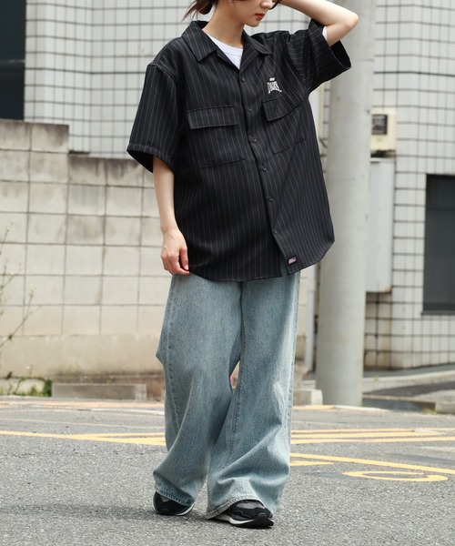 Dickies（ディッキーズ）の「【GENUINE DICKIES/ジェニュインディッキーズ】 刺繍ロゴ ストライプデザイン 半袖オープンカラーシャツ（シャツ/ブラウス・メンズ・ブラック/ブルー・M/L/XL）」の21枚目の写真